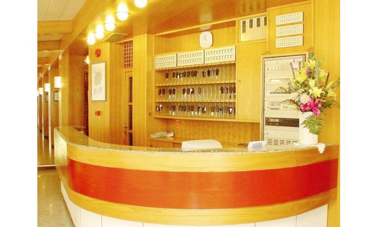 hotel BRISTOL: reception