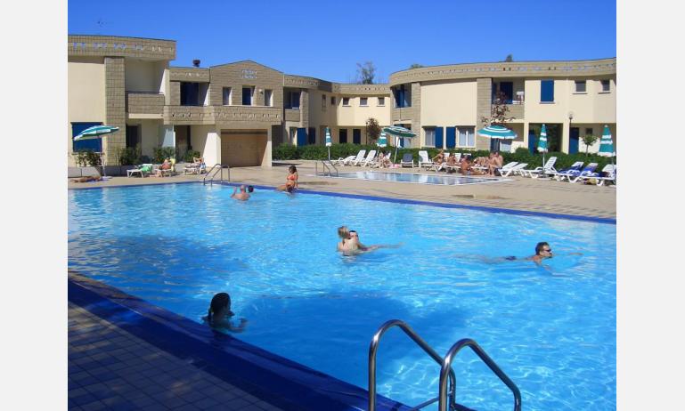 residence GIRASOLI: piscina