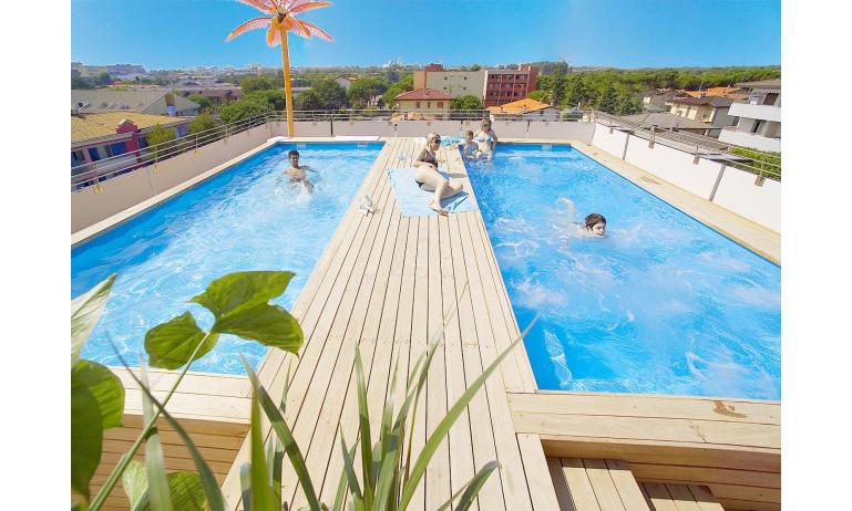 hotel DI GIOVANNI: piscina