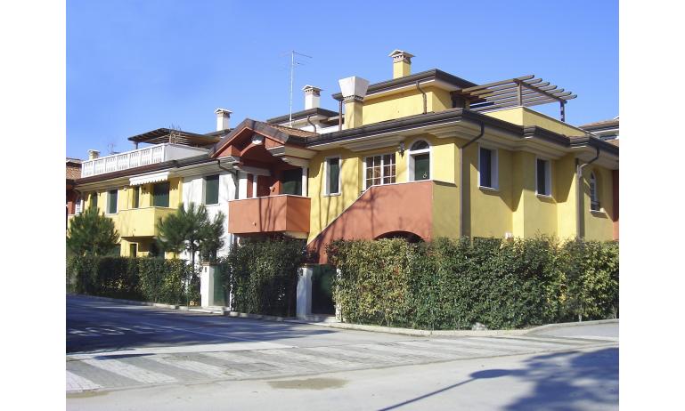 residence ACERI ROSSI: external view