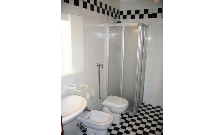 résidence PUERTO DEL SOL: salle de bain (exemple)