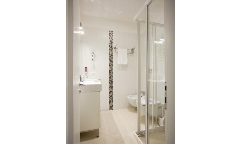 Hotel SPERANZA: Badezimmer (Beispiel)