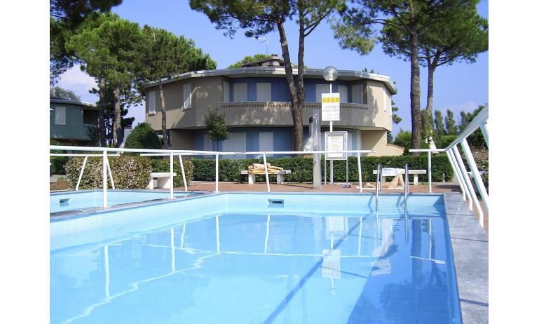 villaggio SAN SIRO: external view with pool