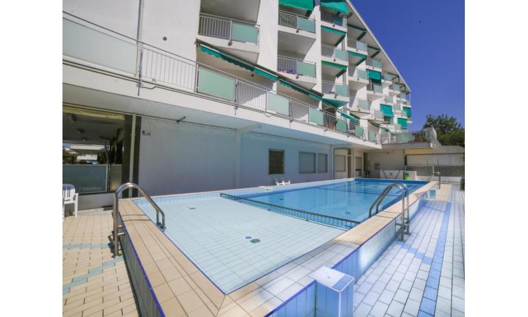 residence TORINO: swimming-pool