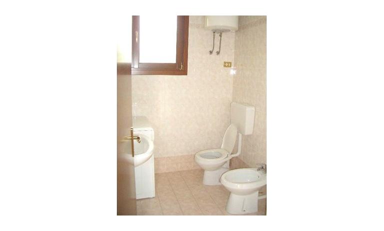 residence LAGUNA: bagno (esempio)