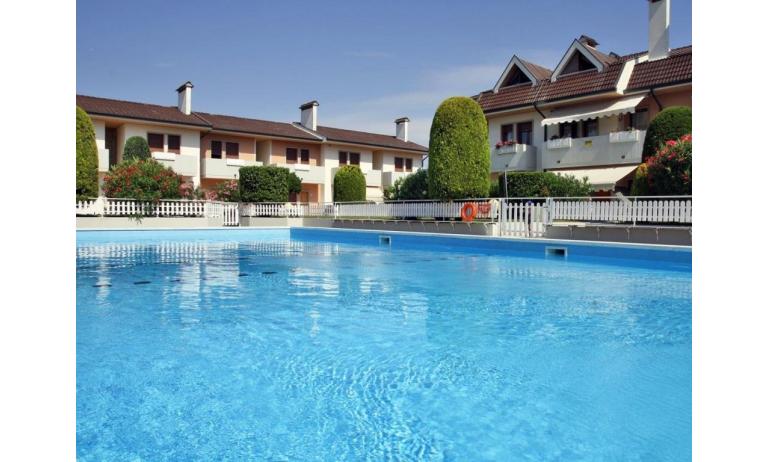 residence EQUILIO: swimming-pool