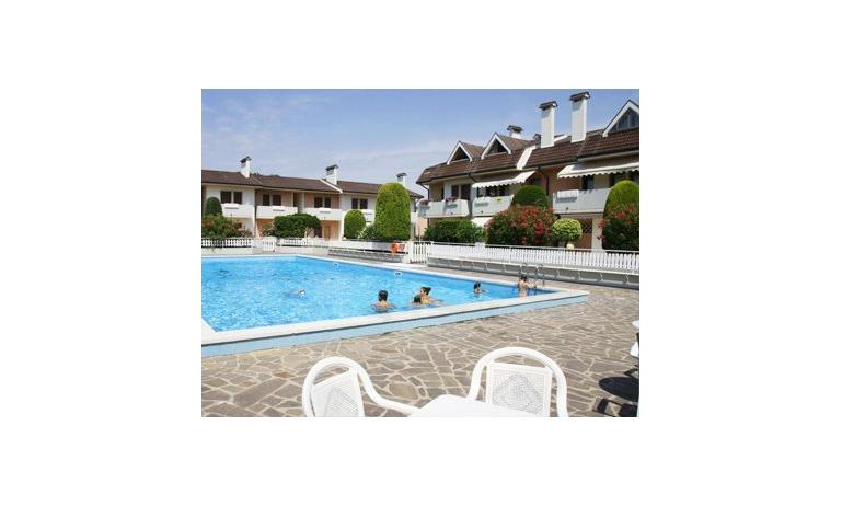 residence EQUILIO: swimming-pool