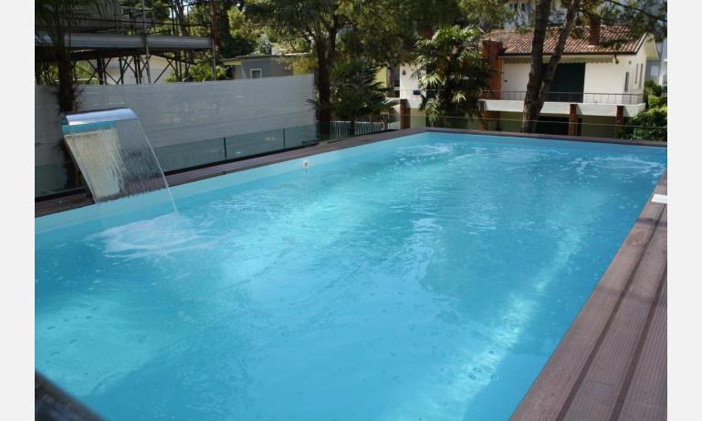 appartamenti FIORE: piscina