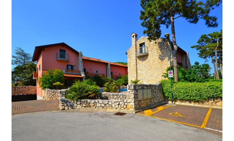 residence VILLE RIO: parcheggio