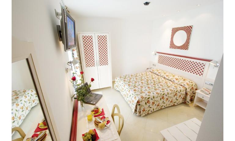hotel KATJA: bedroom (example)