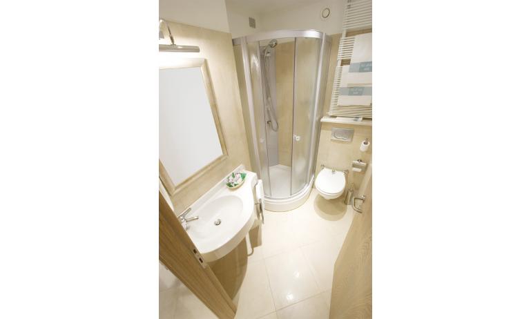 hotel KATJA: bathroom (example)