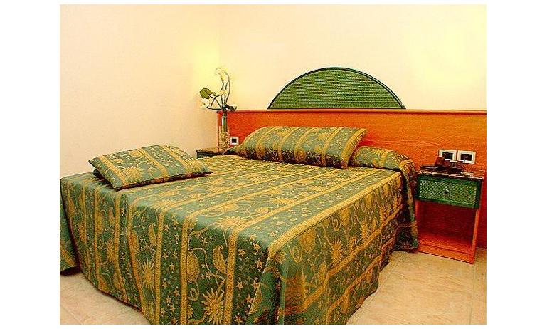 Hotel MEDITERRANEO: Schlafzimmer (Beispiel)