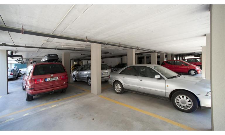residence CRISTOFORO COLOMBO: parking
