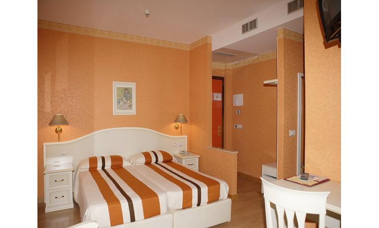 hotel JASMINUM: camera standard