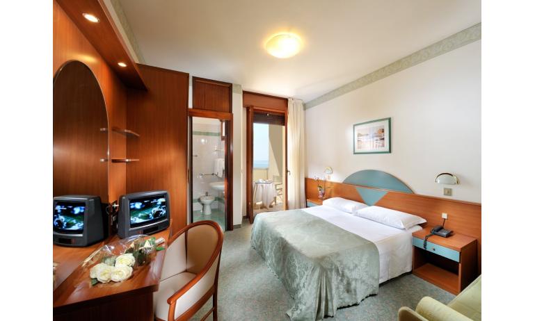 hotel EXCELSIOR: camera (esempio)