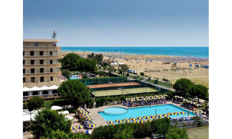 hotel EXCELSIOR: esterno