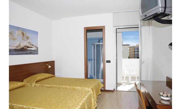 hotel GRAN VENERE BEACH: bedroom (example)