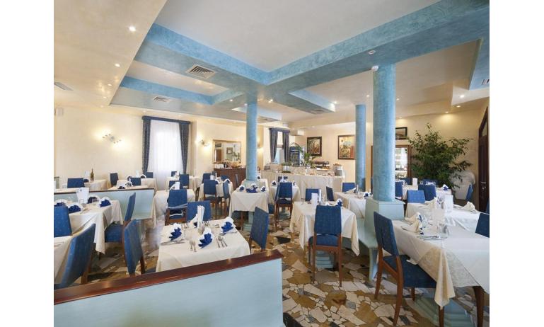 hotel KARINZIA: sala ristorante
