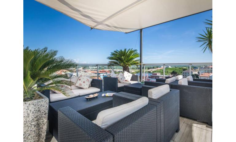 hotel KARINZIA: bar terrazza