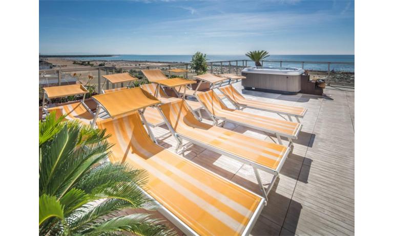 hotel KARINZIA: solarium