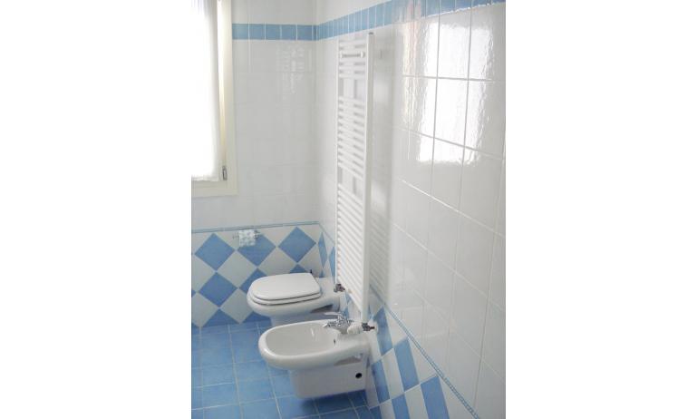 résidence HEMINGWAY: salle de bain (exemple)