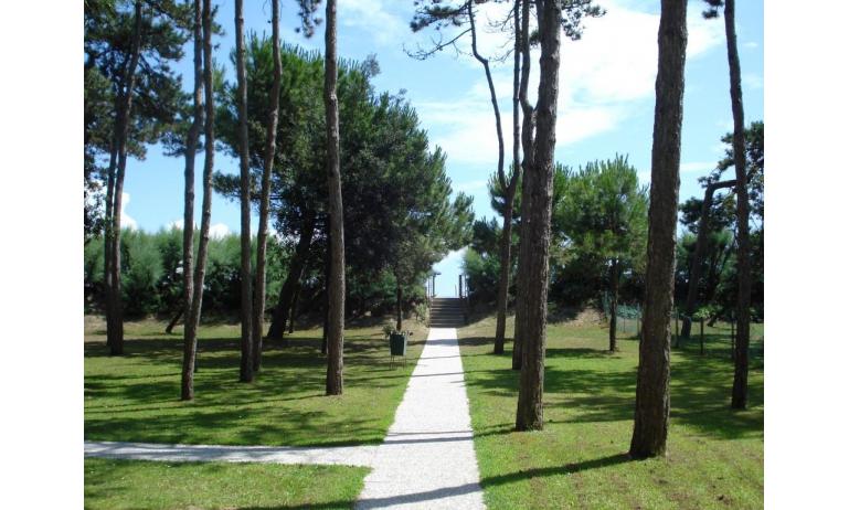 appartamenti MIRAMARE: ingresso alla spiaggia (esempio)