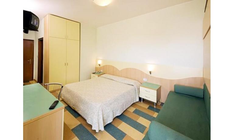 Hotel GARDEN: Schlafzimmer (Beispiel)