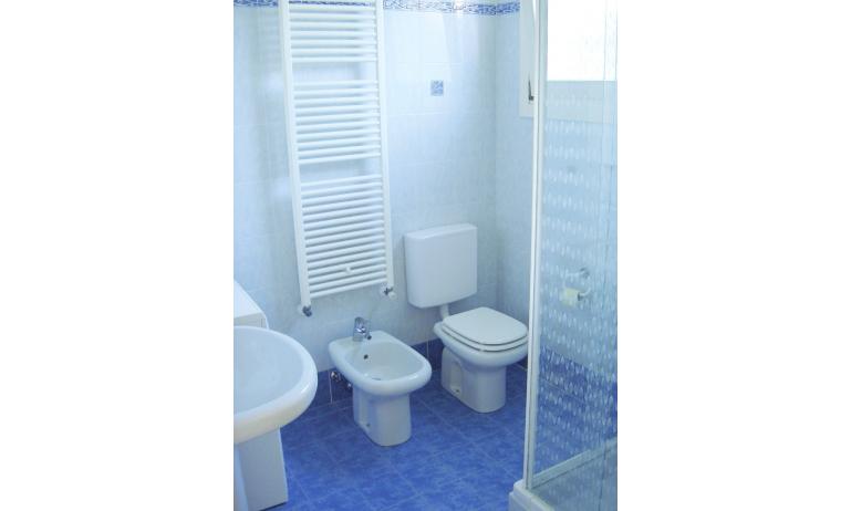 residence MARGHERITA: bathroom (example)