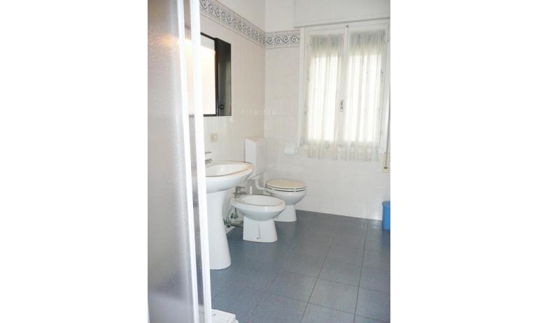apartments MANCIN: bathroom (example)