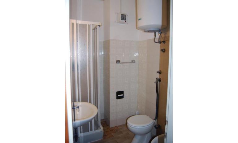 Ferienwohnungen BIANCO NERO: Badezimmer (Beispiel)