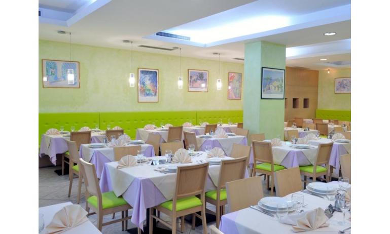 hôtel LAMPARA: restaurant