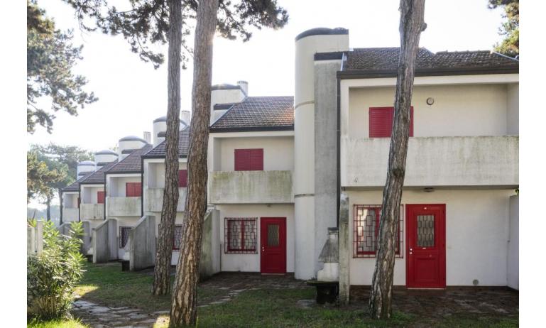 residence HOLIDAY VILLAGE: villetta a schiera (esempio)