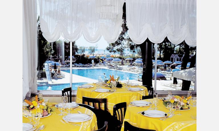 hotel AIRONE: sala da ristorante