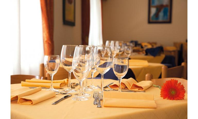 hôtel BETTINA: salle à manger