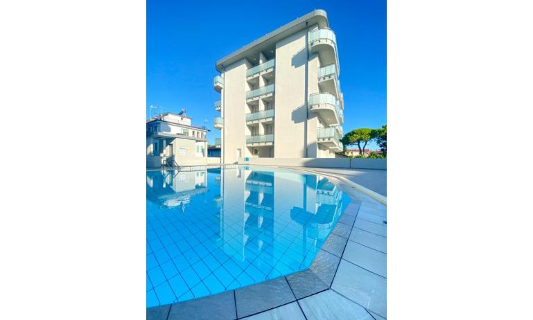 residence CAORLE: piscina