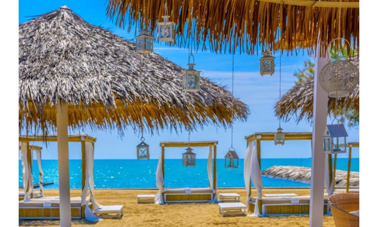 residence PAREUS BEACH RESORT: cabanas