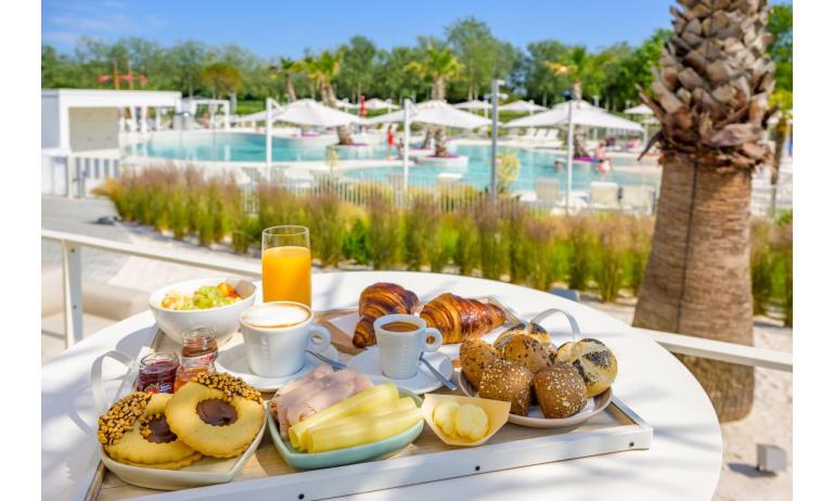 residence PAREUS BEACH RESORT: colazione