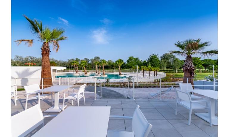 residence PAREUS BEACH RESORT: piscina