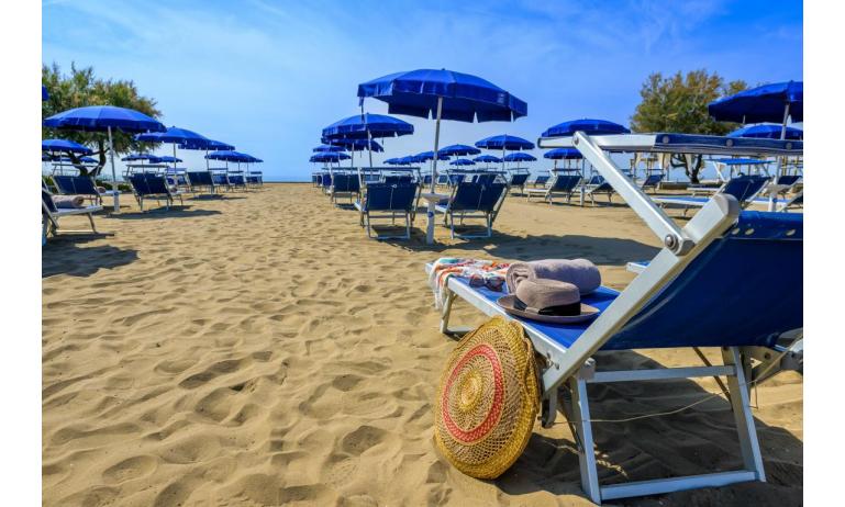 residence PAREUS BEACH RESORT: spiaggia privata