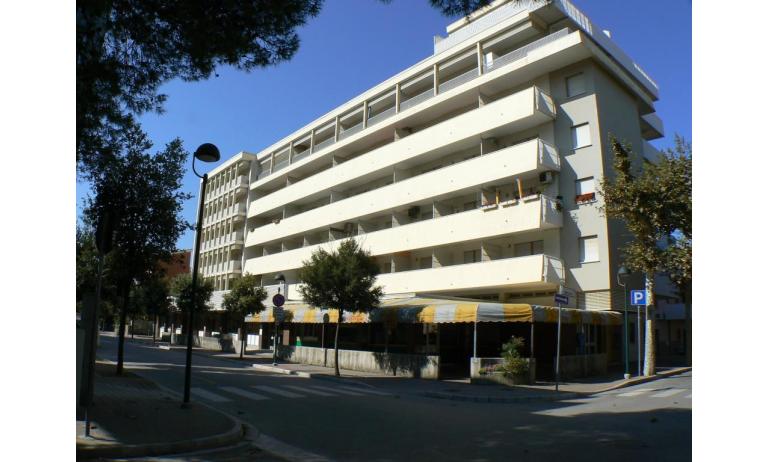 appartamenti SABBIADORO: esterno