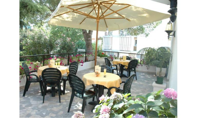 aparthotel TOURING: esterno hotel