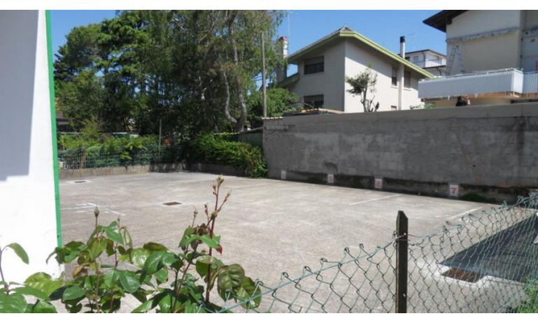 appartamenti LAURA: parcheggio