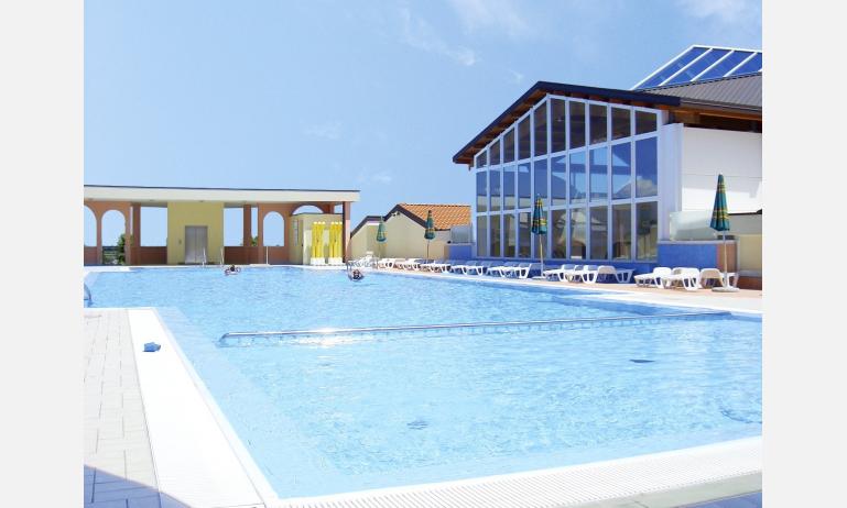 residence LA QUERCIA: piscina