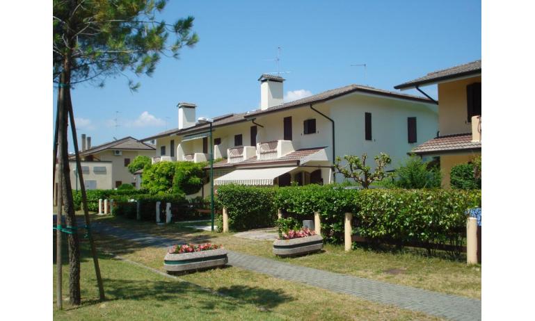 apartments LOS NIDOS: external view