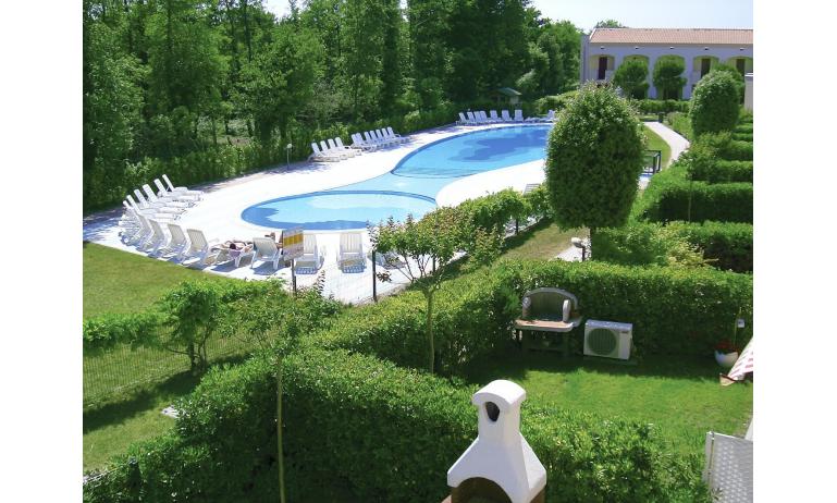 residence NETTUNO: swimming-pool