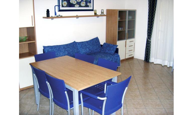 residence NETTUNO: living room (example)