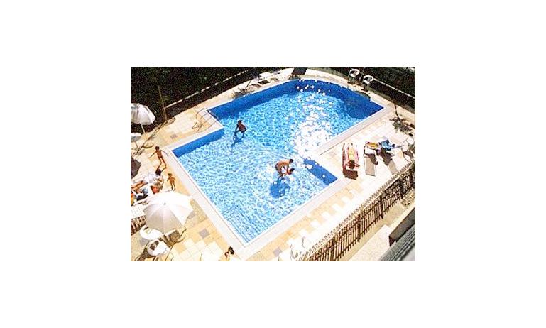 hotel HELVETIA: piscina