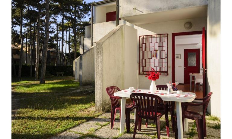 residence HOLIDAY VILLAGE: D8/VSL - veranda (esempio)