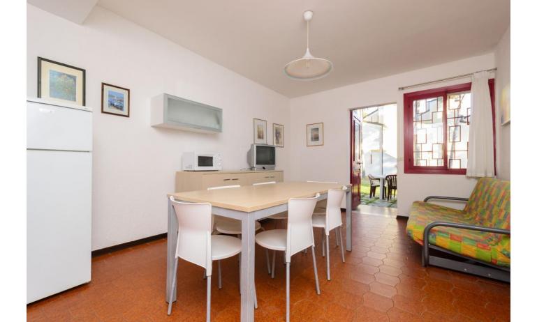 residence HOLIDAY VILLAGE: D8/VSL - soggiorno (esempio)