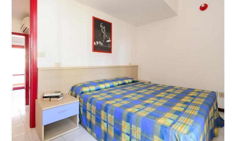 residence HOLIDAY VILLAGE: D8/VSL - camera matrimoniale (esempio)